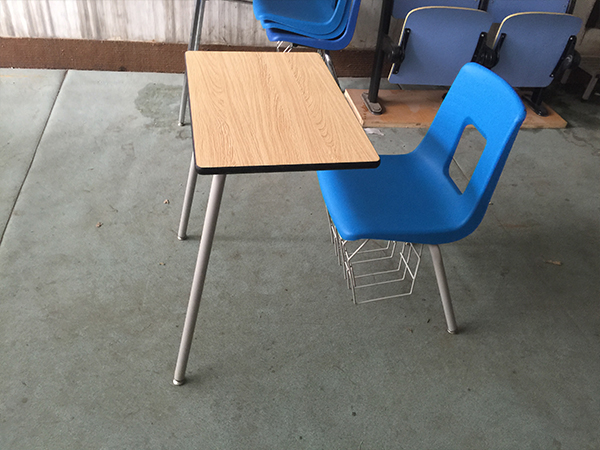 出口學(xué)生課桌椅